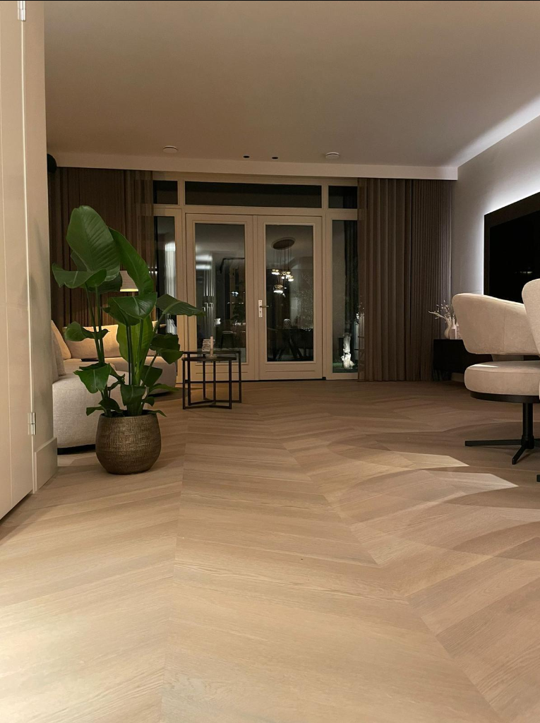 Romany van Oostrom Soede